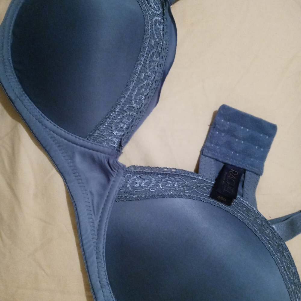 Woman's bra - Picture 2 of 3